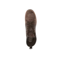 Stylische Schuhe für Männer und Frauen