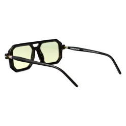 Stylische Sonnenbrille mit MASKE P8