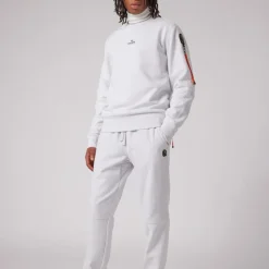 Sweatshirts & Hoodies