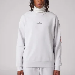 Sweatshirts & Hoodies