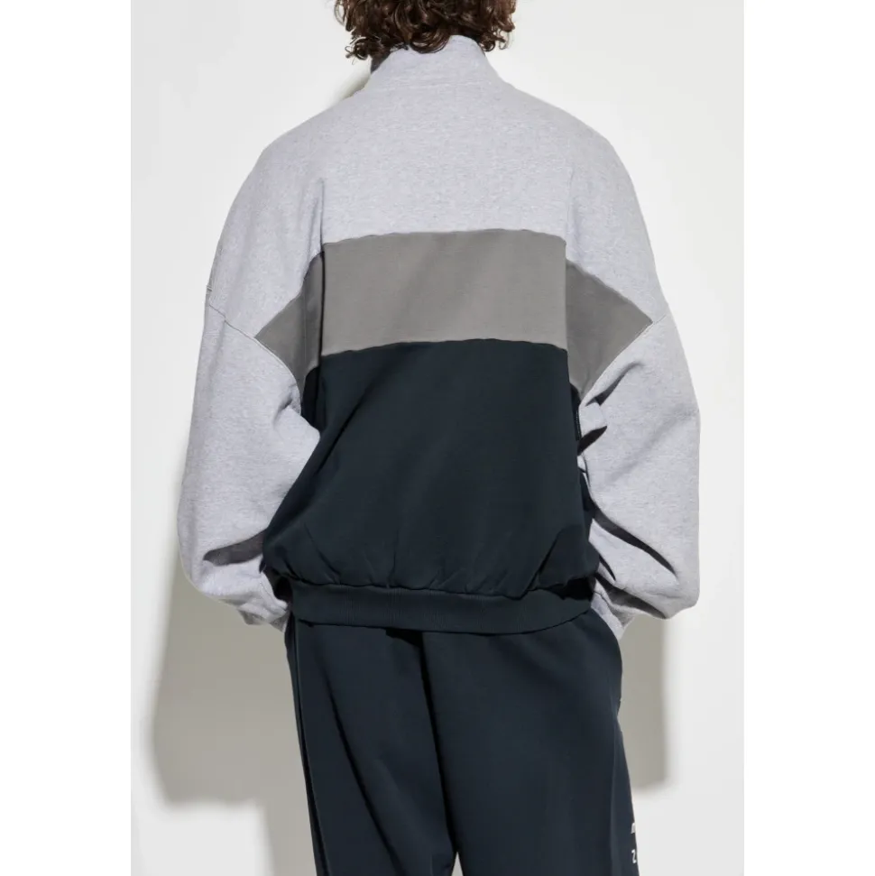 Sweatshirts & Hoodies