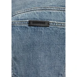 Tapered Jeans