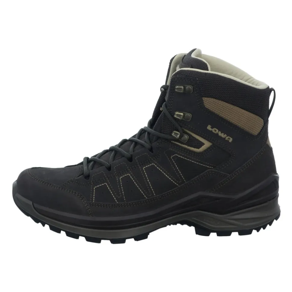 Trekking Boots