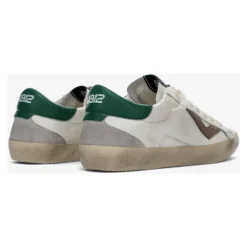 U7002 Sneakers