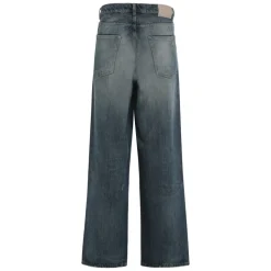 Vast Cut Straight Jeans
