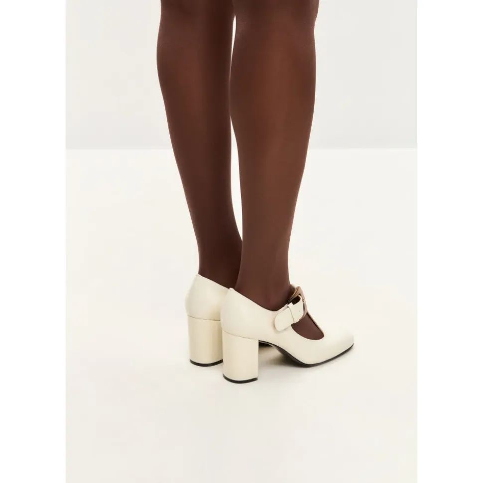 Vintage Buckle Patent Leather Pumps - White