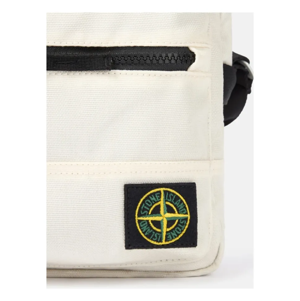 Weiße Crossbody-Tasche mit Logo-Patch