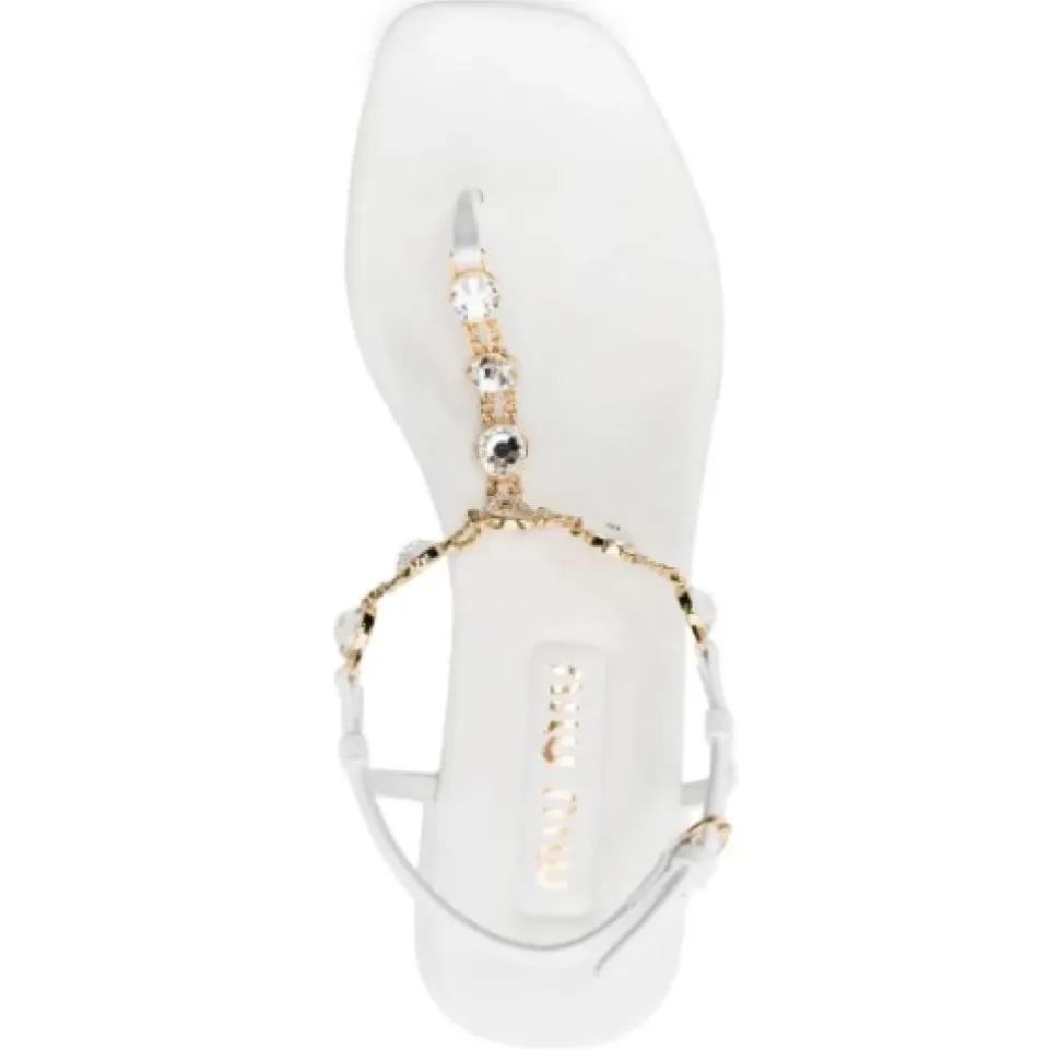 Weiße Ledersandalen mit Strass