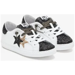 Weiße Ledersneakers mit Schwarzen und Goldenen Glitzerdetails