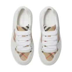 Weiße Schnür-Sneakers