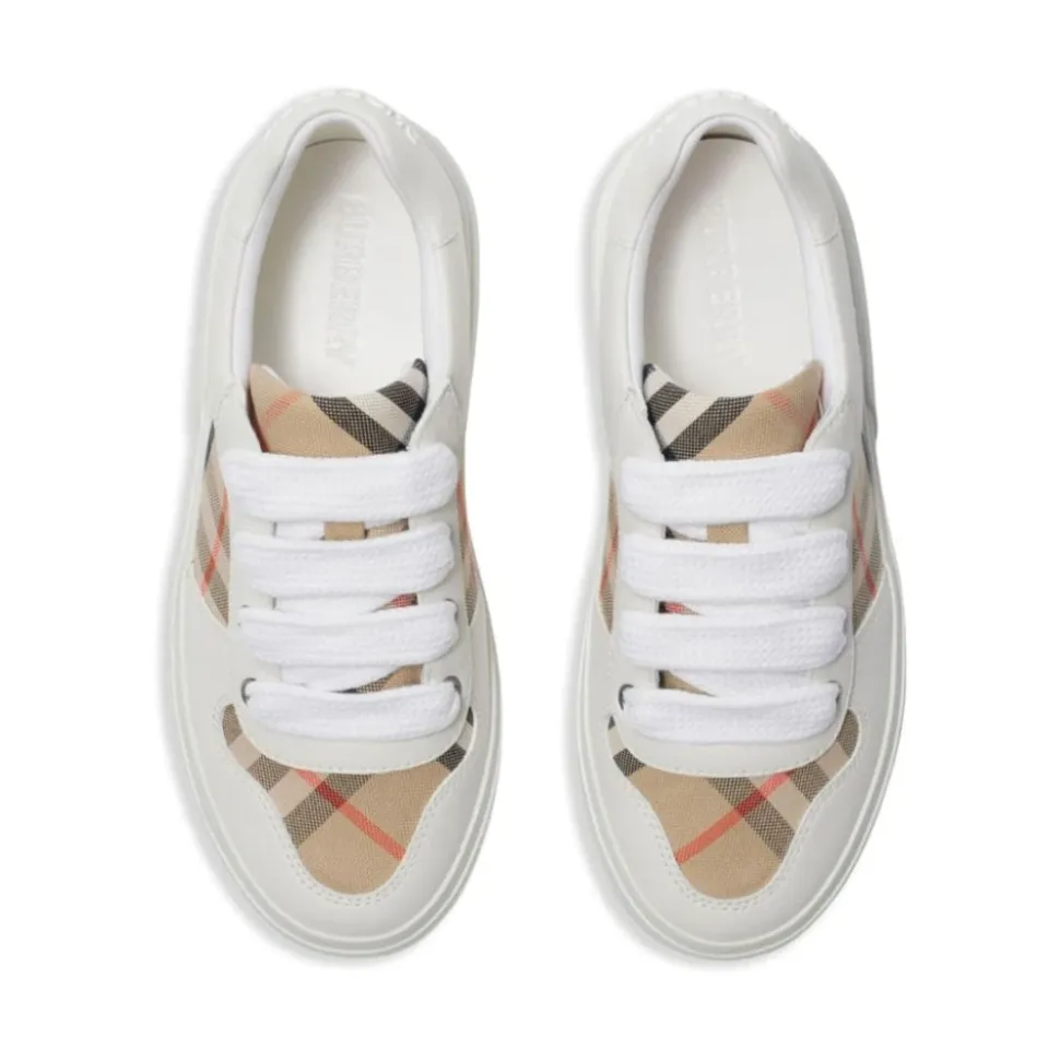Weiße Schnür-Sneakers