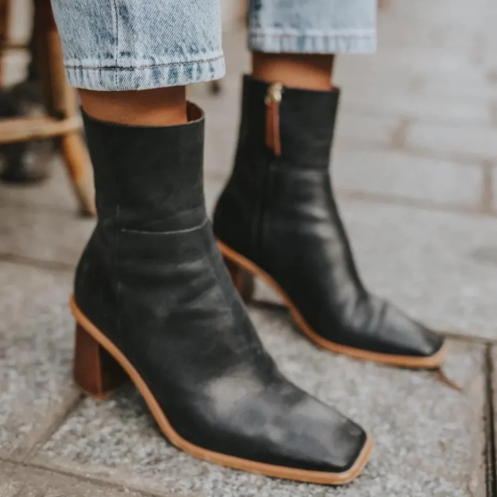West Vintage Schwarze Leder Stiefeletten