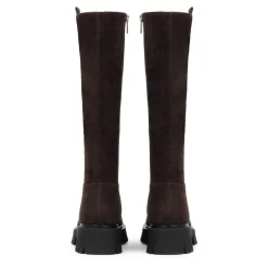 Wildlederstiefel auf dicker Sohle