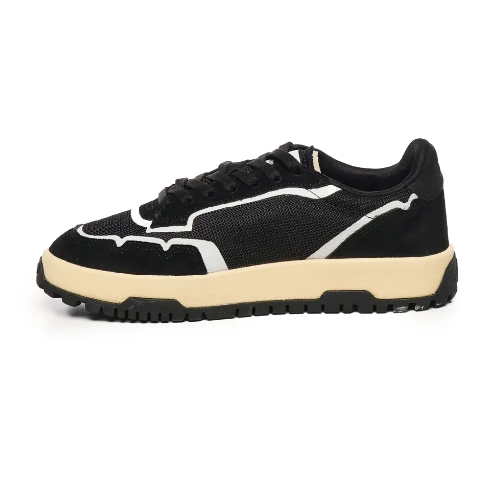 Wildpace Sneakers