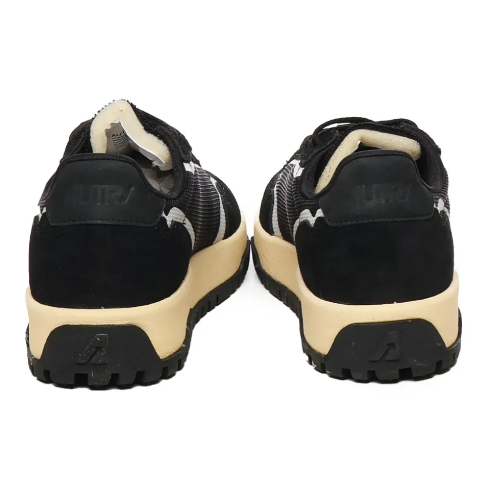 Wildpace Sneakers