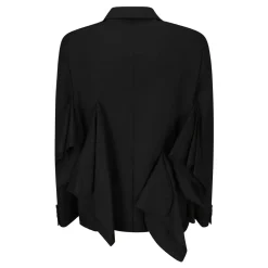 Wolljacke mit Stoffapplikationen