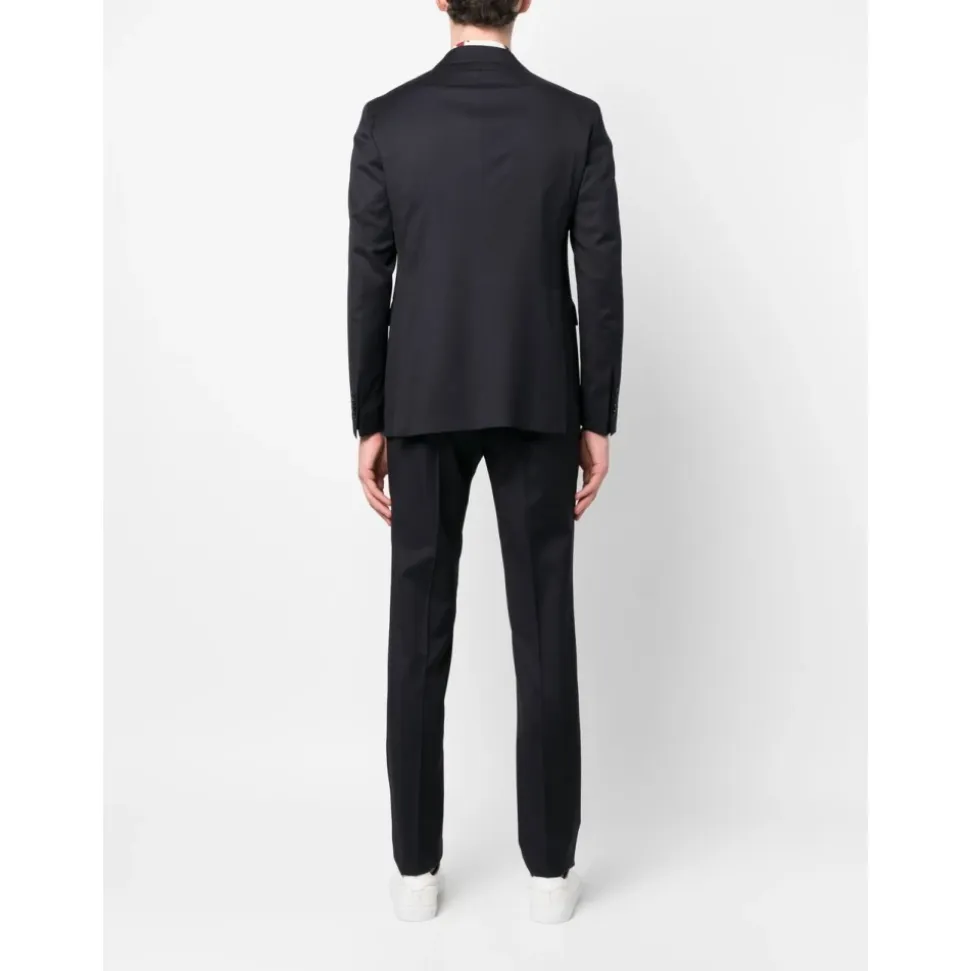 Zweireihiger Blazer mit klassischer Hose